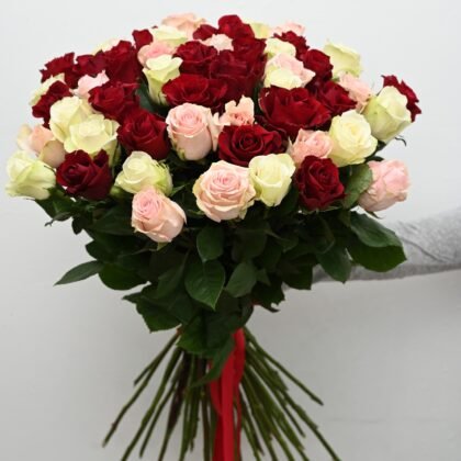 51 разноцветная роза