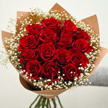 15 red roses with gypsophila