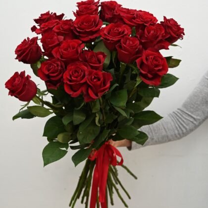 21 red roses