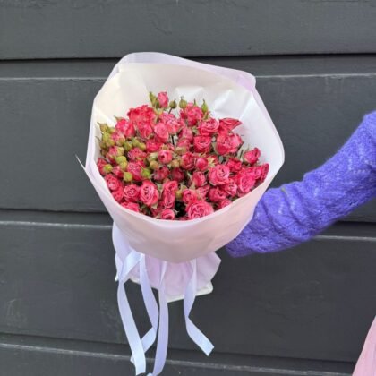 Spray rose bouquet 9 branches