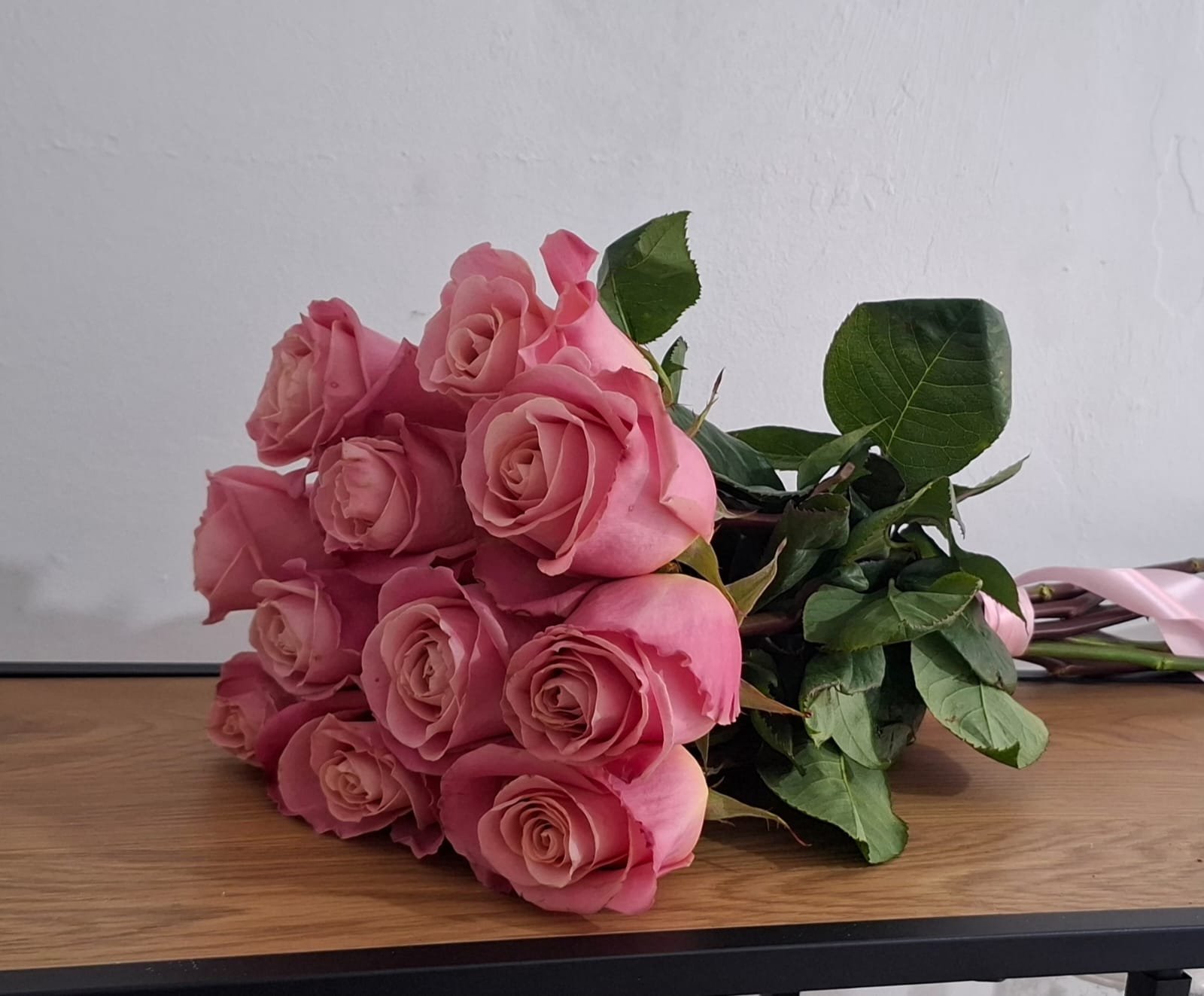 11 pink roses - Image 2