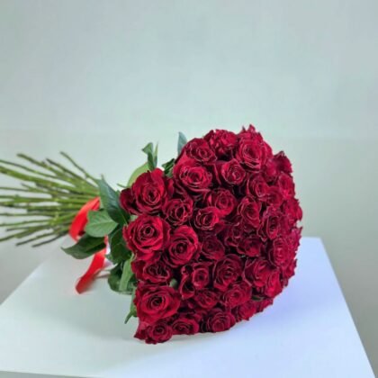 51 red roses